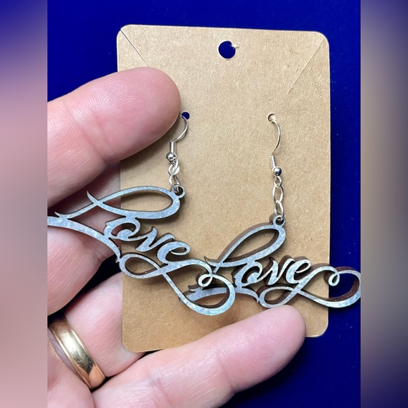 Wood “Love” earrings - Picture 2 of 2